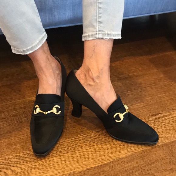 💯% Authentic Gucci heels in amazing condition😍 - Picture 2 of 8